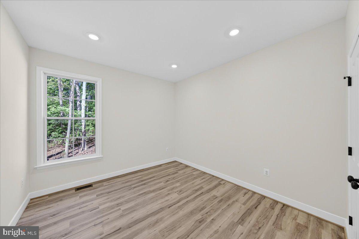 172 Covenant Way Property Photo 28