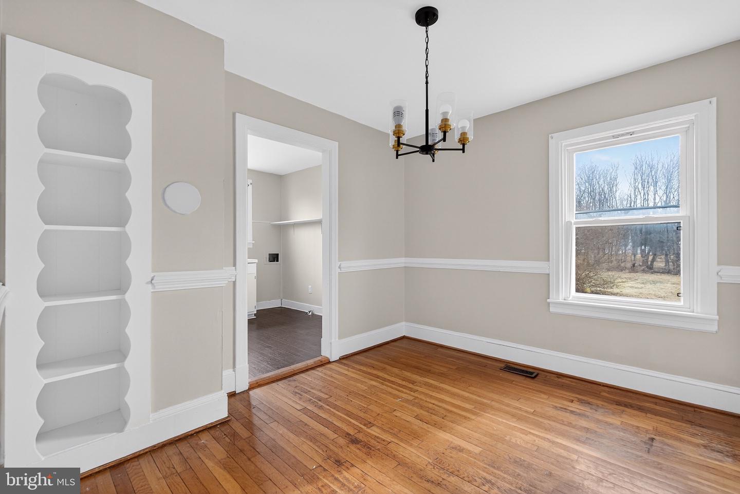 101 Lyde Ave Property Photo 4