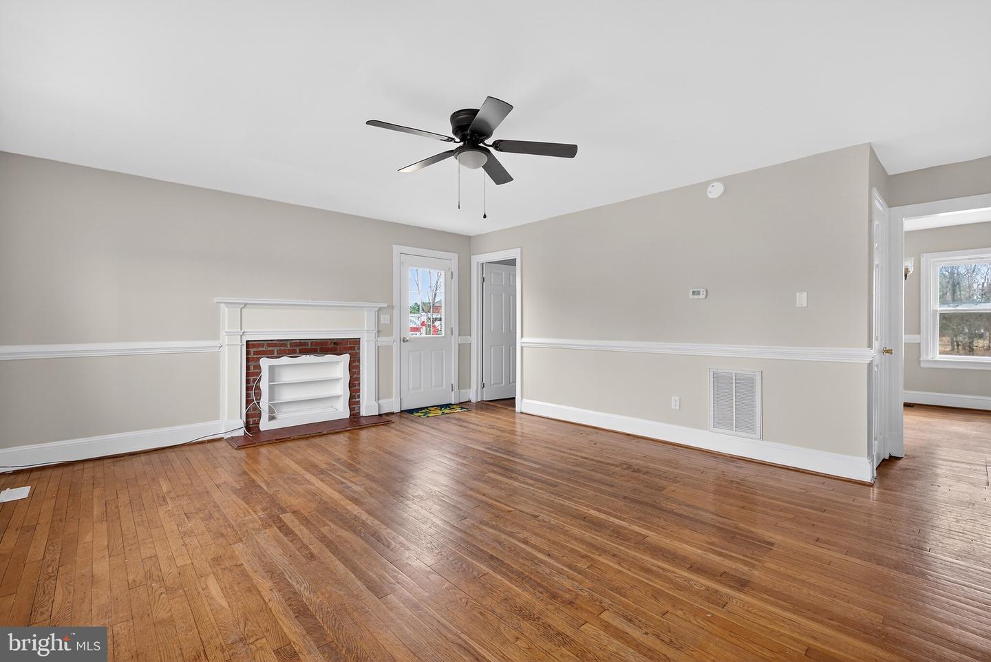 101 Lyde Ave Property Photo 9