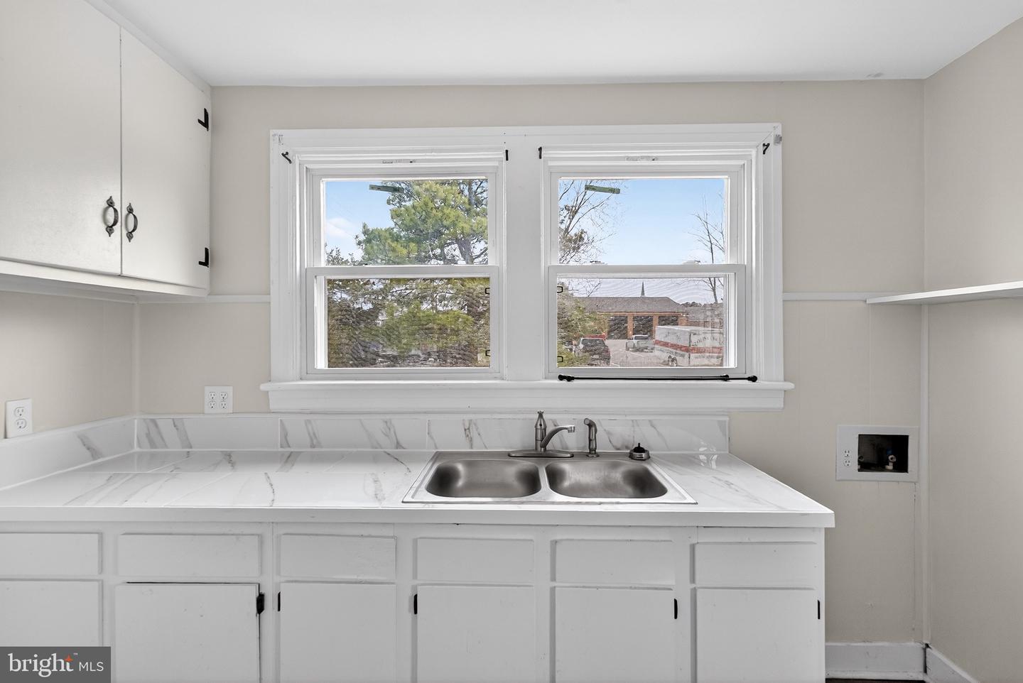 101 Lyde Ave Property Photo 15