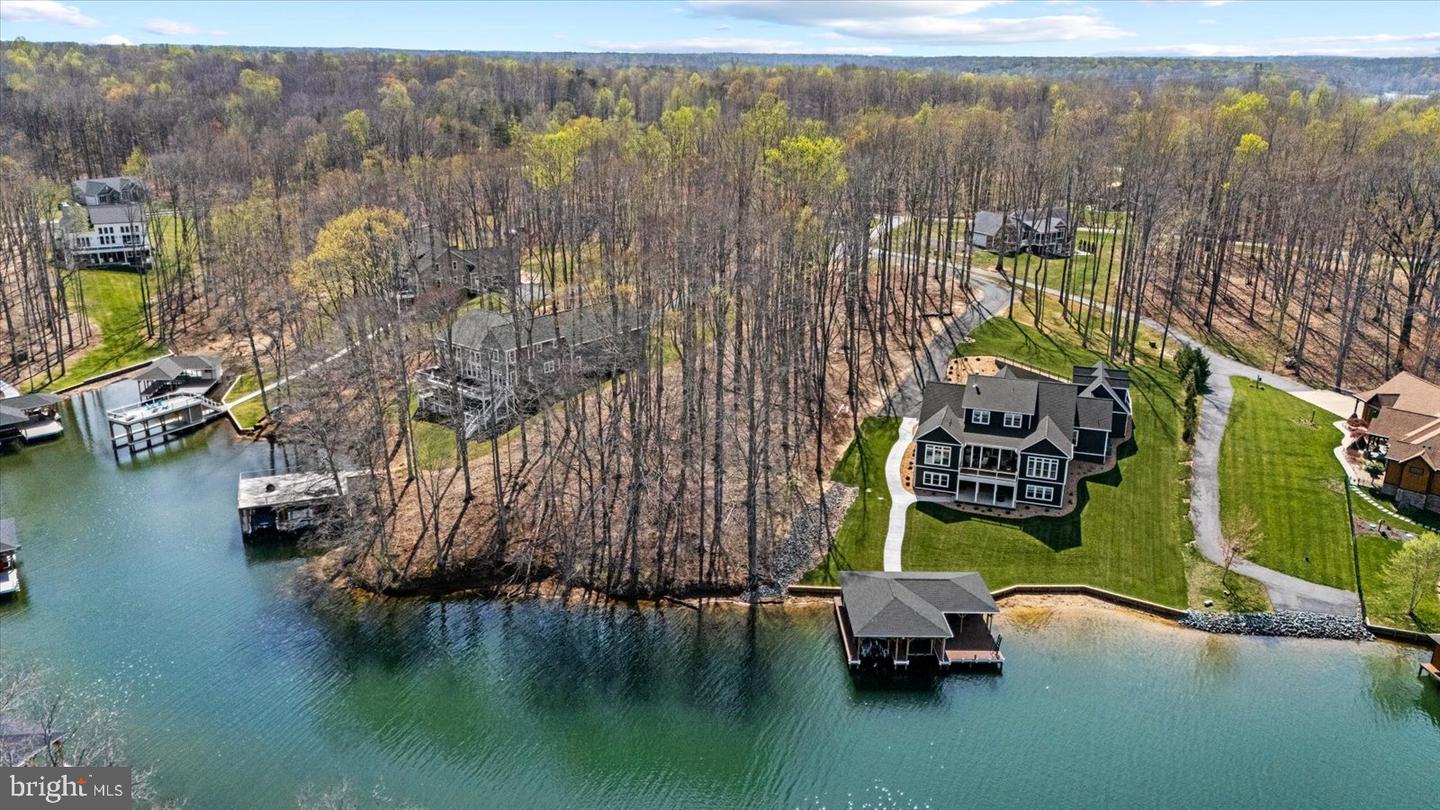 Deep Creek Circle Property Photo 1