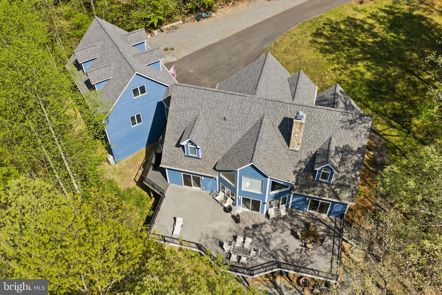 102 Tobys Run Property Photo 14