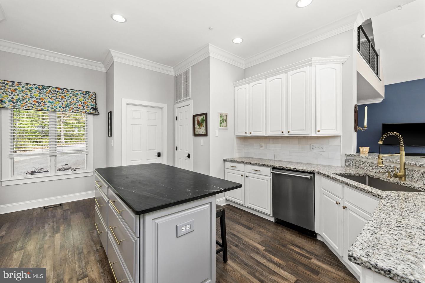 102 Tobys Run Property Photo 33