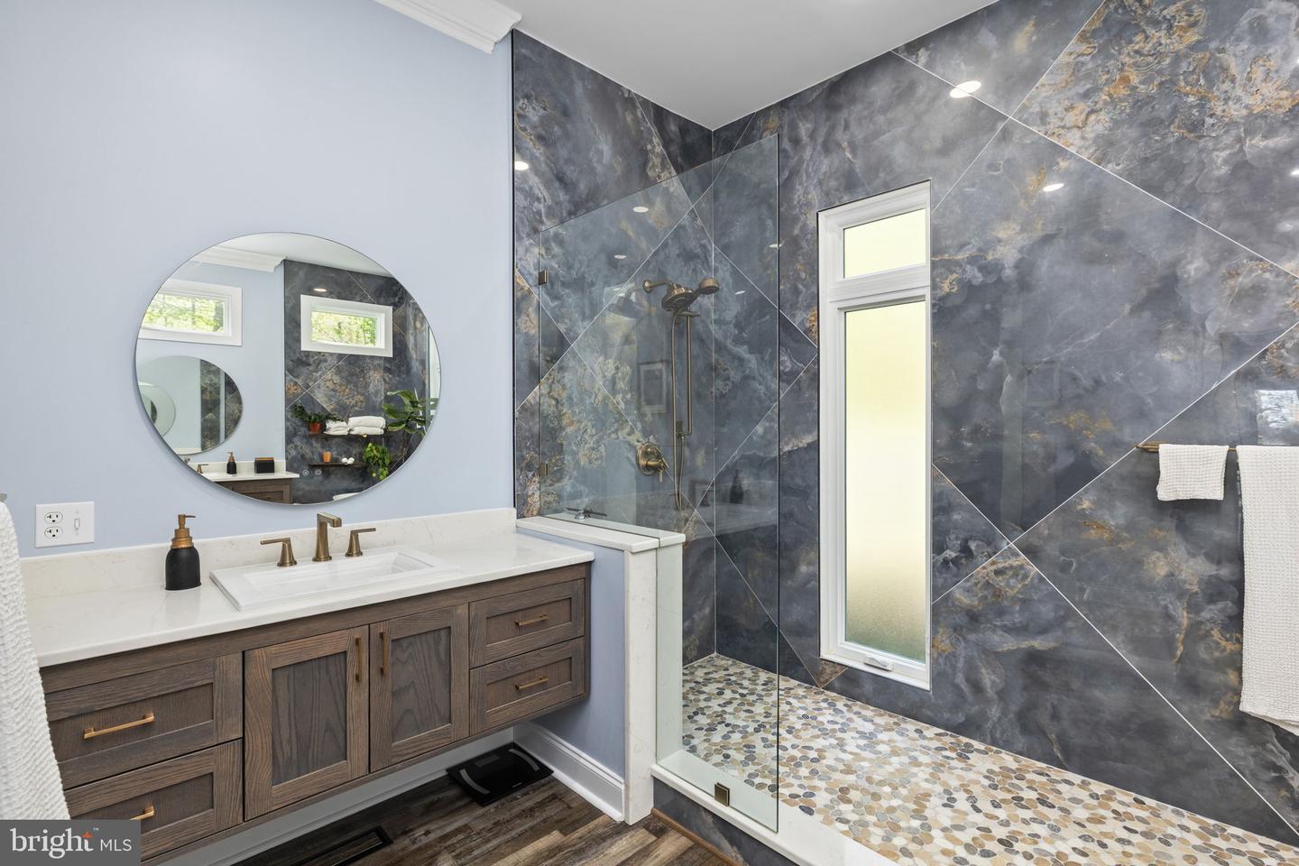102 Tobys Run Property Photo 40