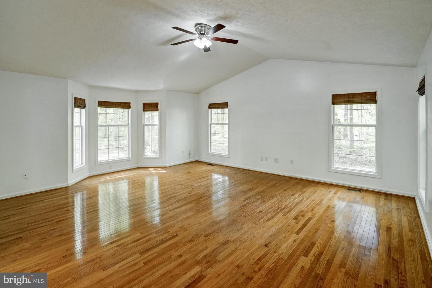 130 Oakleigh Ln Property Photo 11