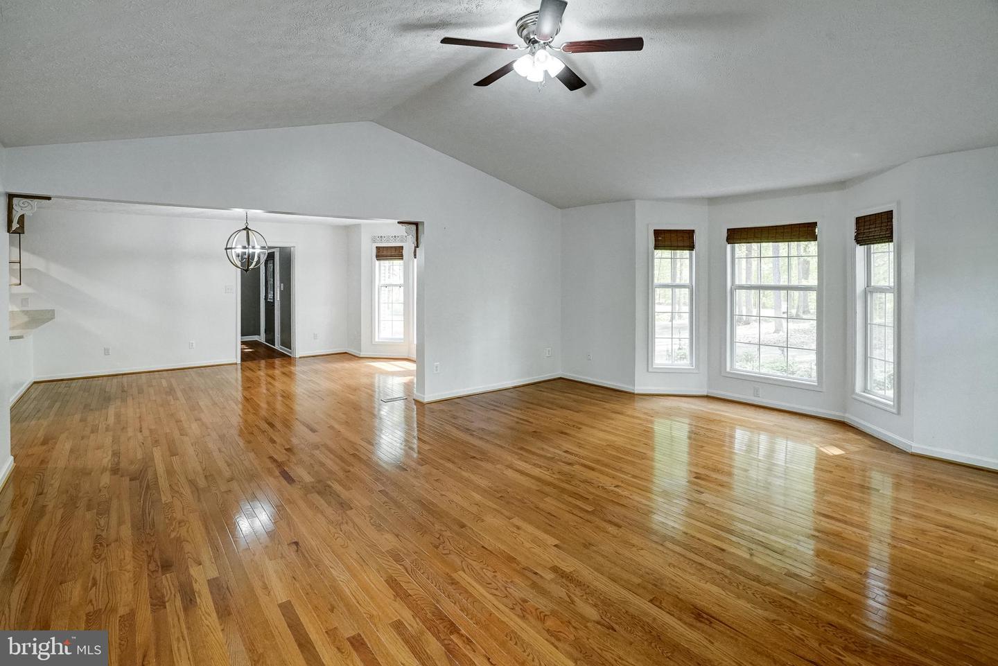 130 Oakleigh Ln Property Photo 12