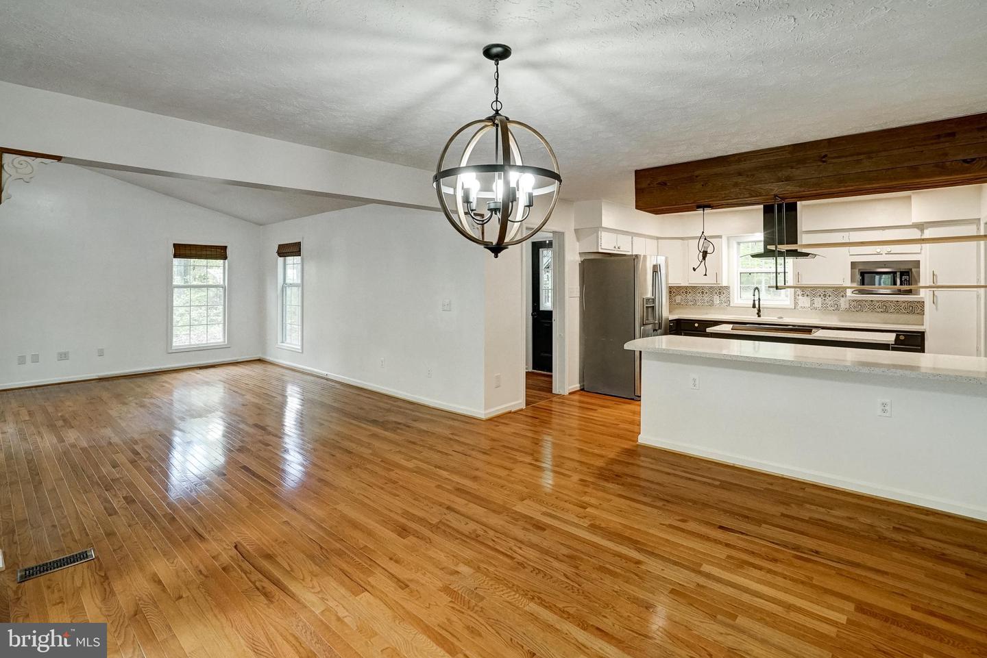 130 Oakleigh Ln Property Photo 13