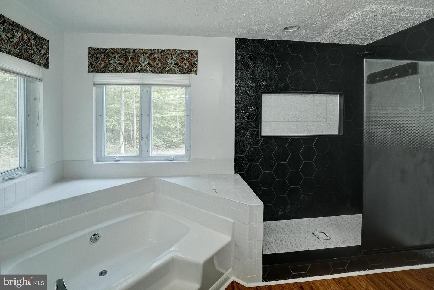 130 Oakleigh Ln Property Photo 30