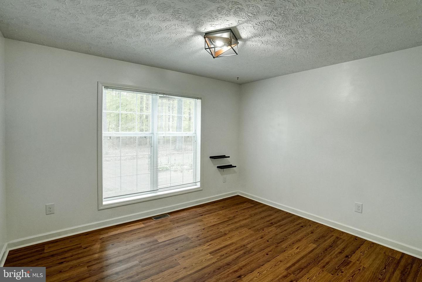 130 Oakleigh Ln Property Photo 32