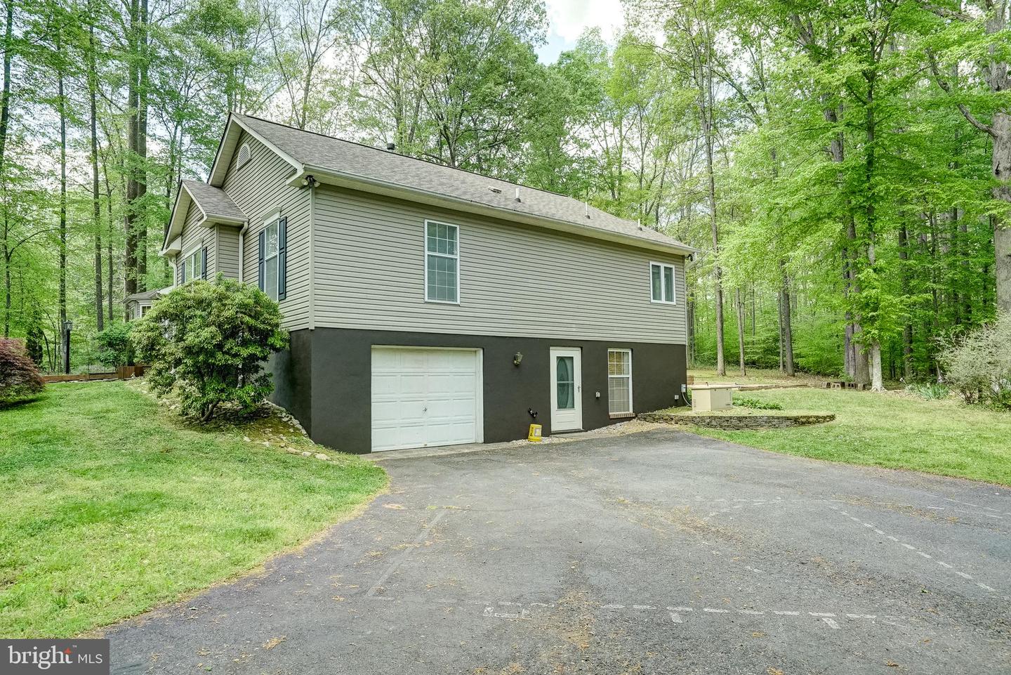130 Oakleigh Ln Property Photo 53