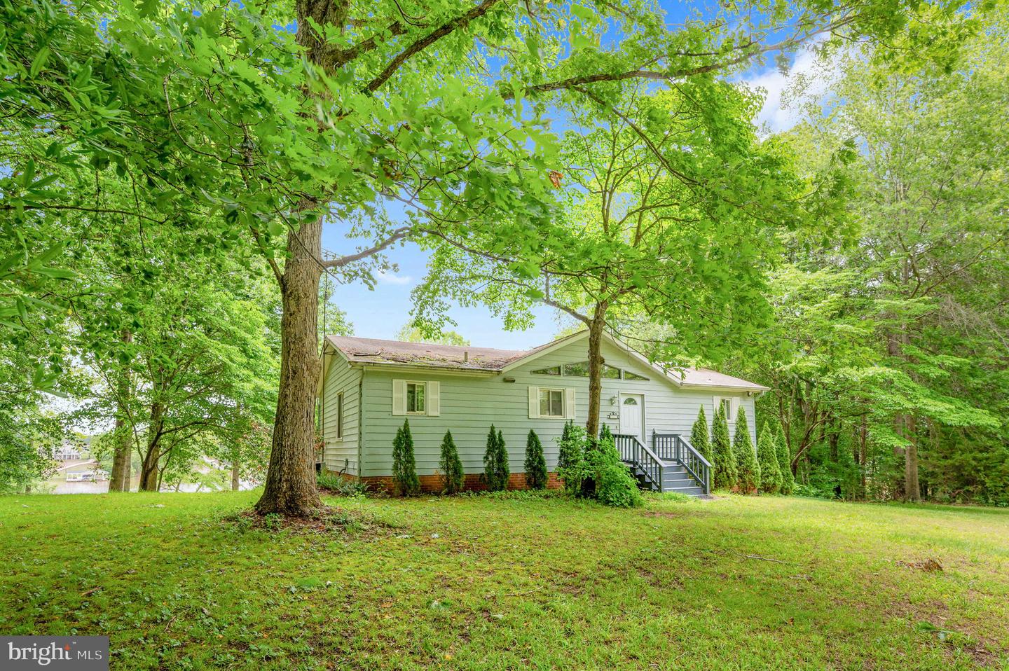 303 Pine Dr Property Photo 43