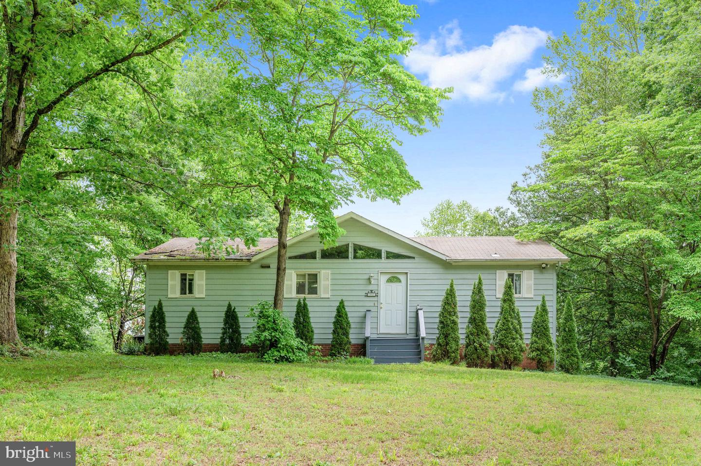 303 Pine Dr Property Photo 44