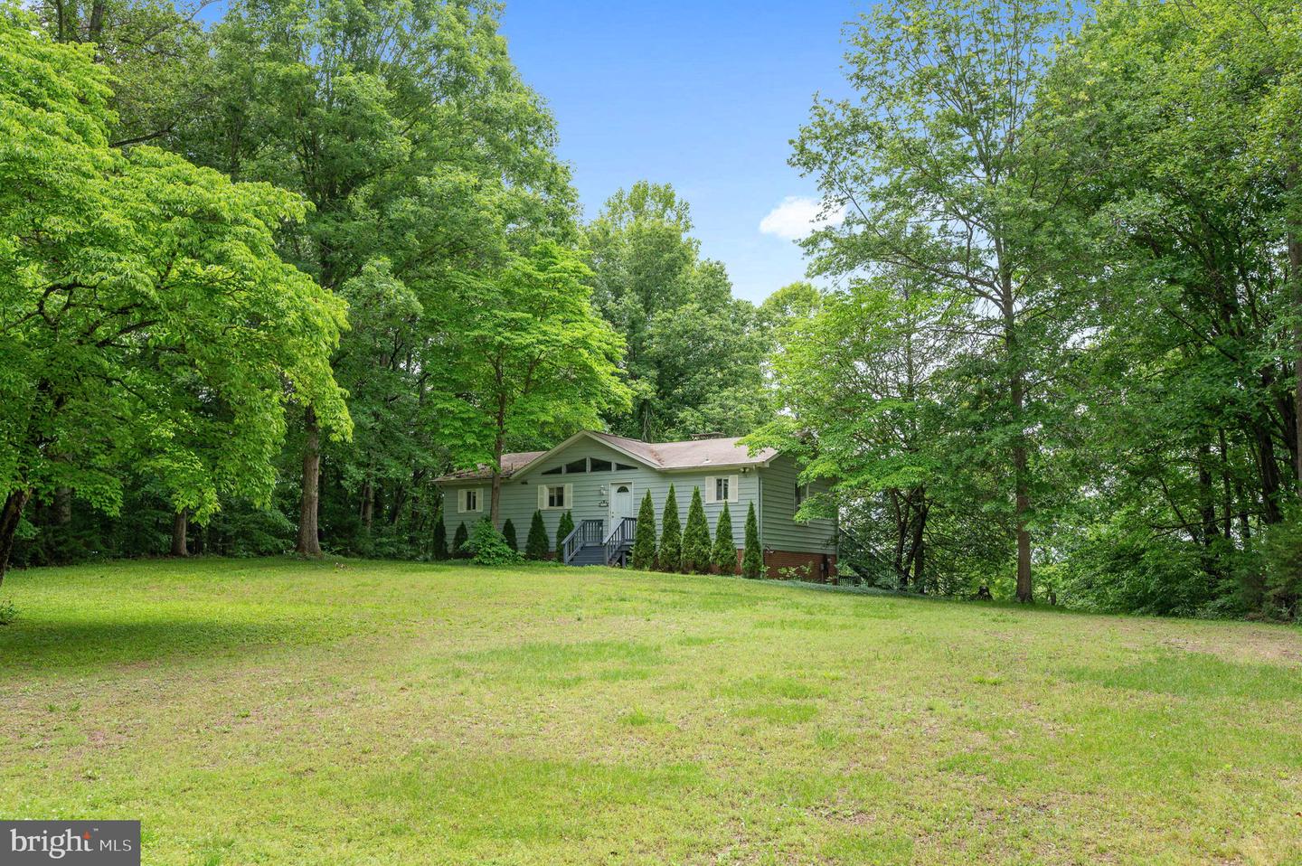 303 Pine Dr Property Photo 45