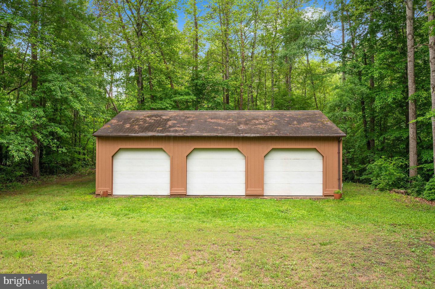 303 Pine Dr Property Photo 77