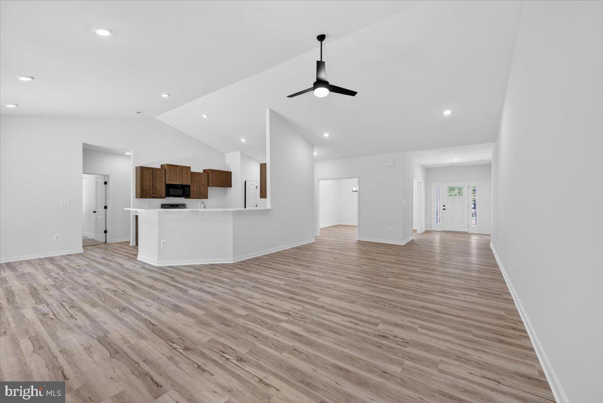 615 Traveller St Property Photo 33