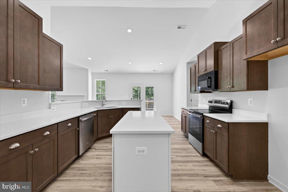 615 Traveller St Property Photo 46