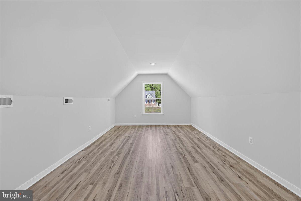 615 Traveller St Property Photo 62