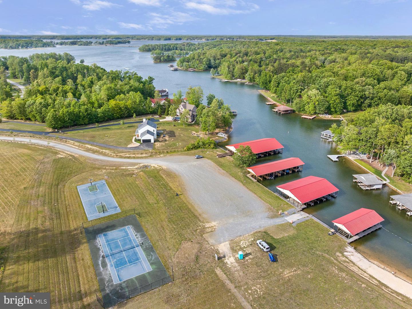 155 Noahs Landing Drive Property Photo 3