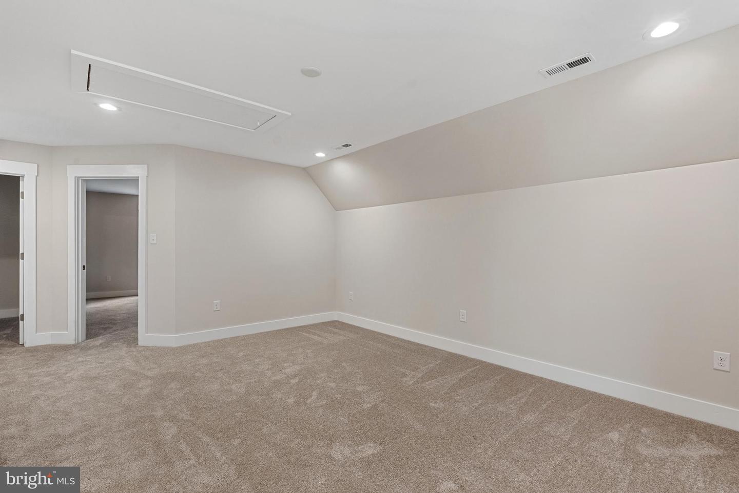 155 Noahs Landing Drive Property Photo 49