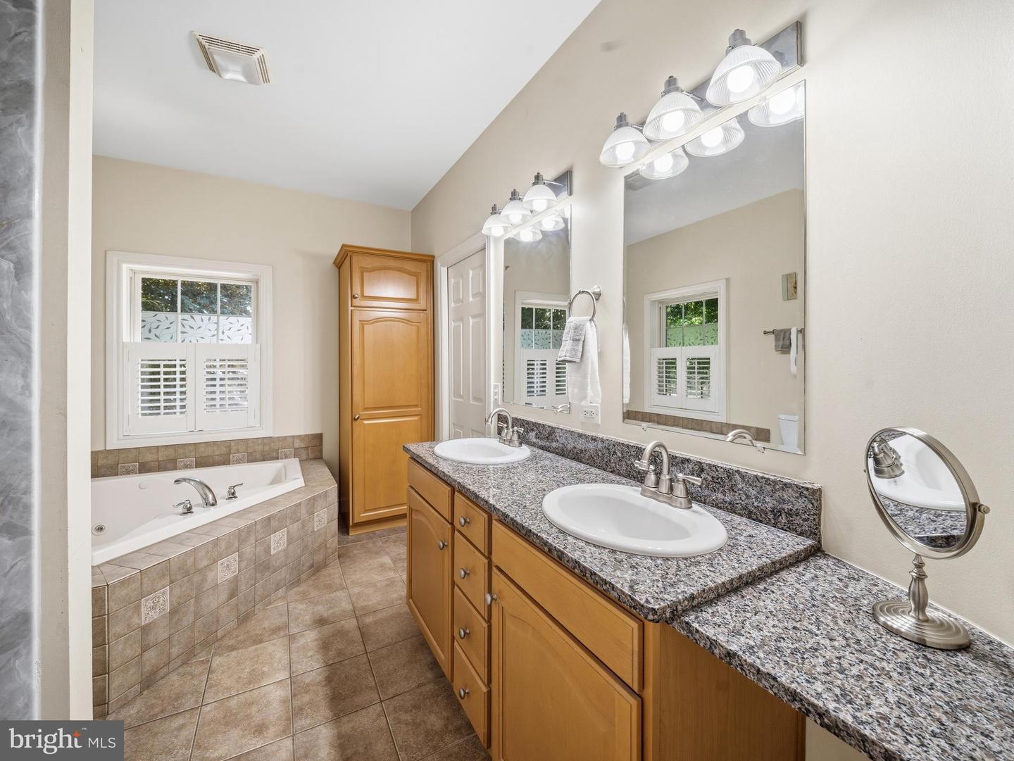 38 Jerdone Island Property Photo 14