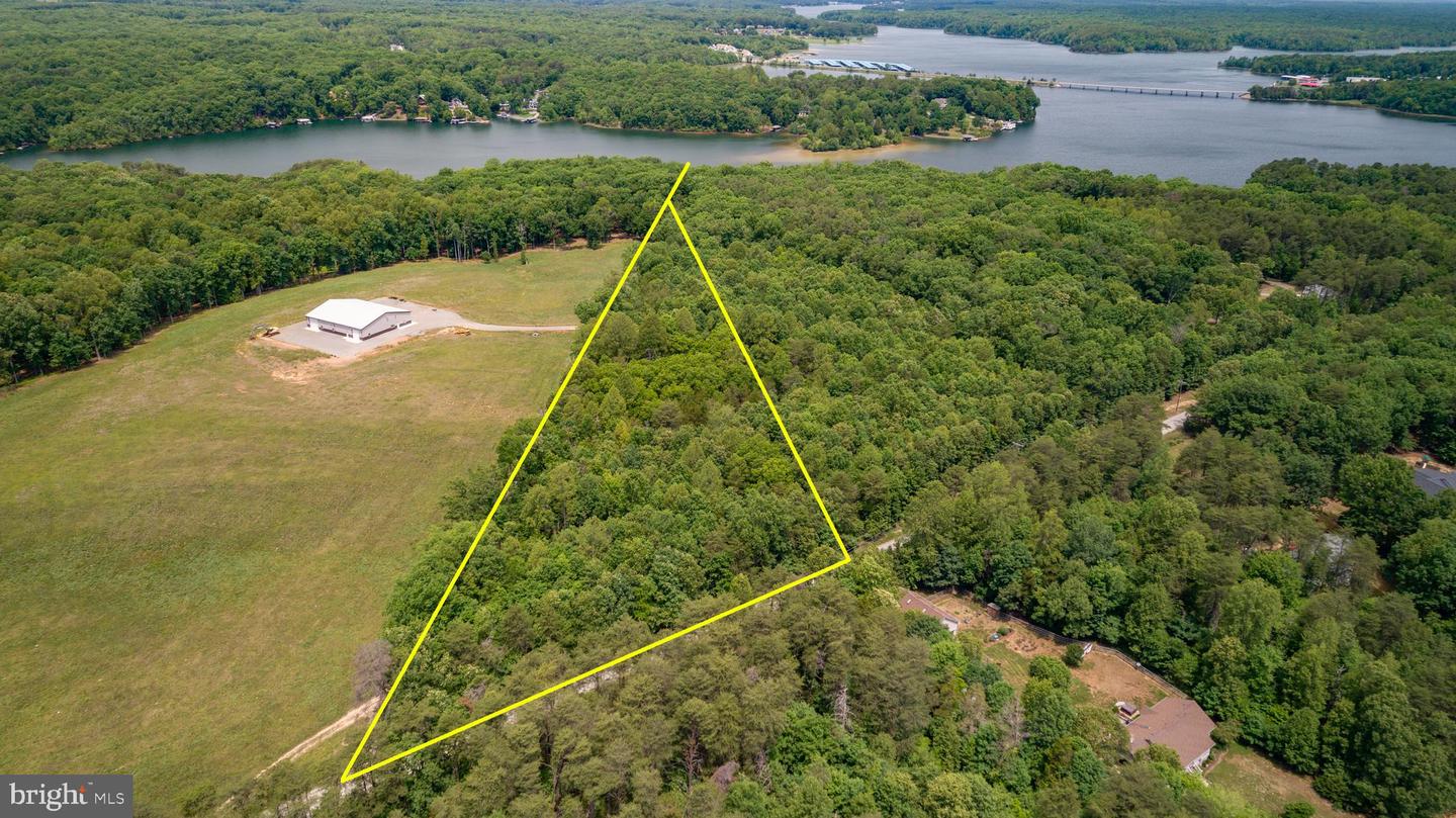 Old Mill Rd Property Photo 3