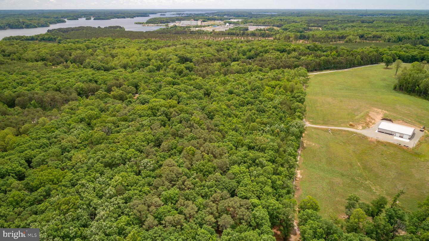 Old Mill Rd Property Photo 15