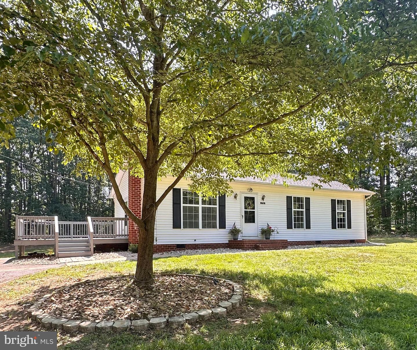 252 Evergreen Rd Property Photo 1