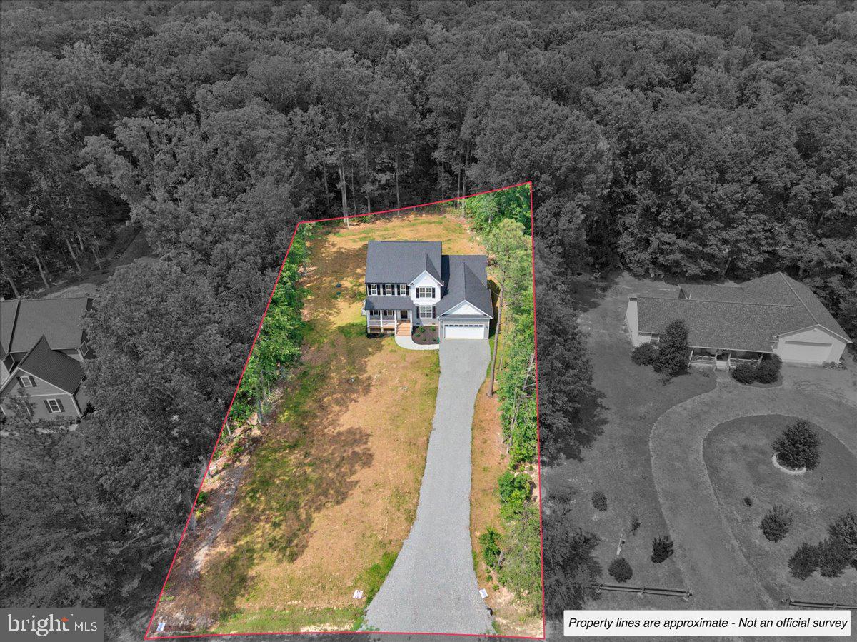 126 Hickory Ln Property Photo 3