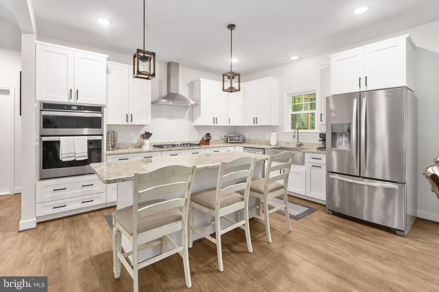 1098 Lake Forest Dr Property Photo 19