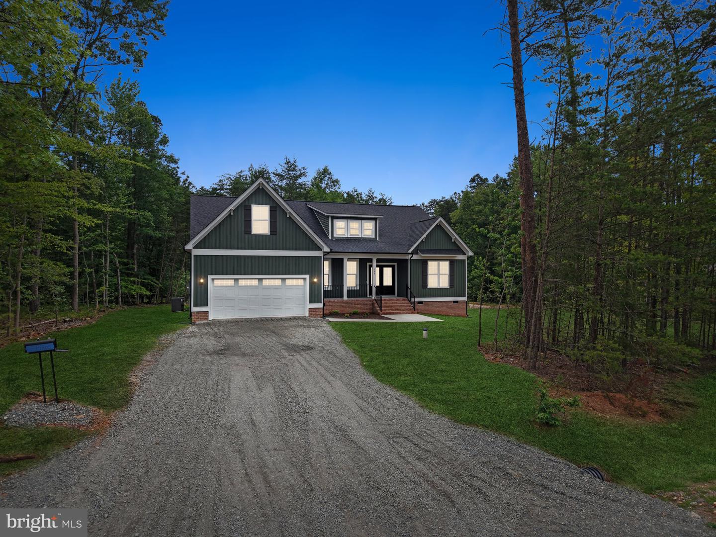 184 DICKINSON DR