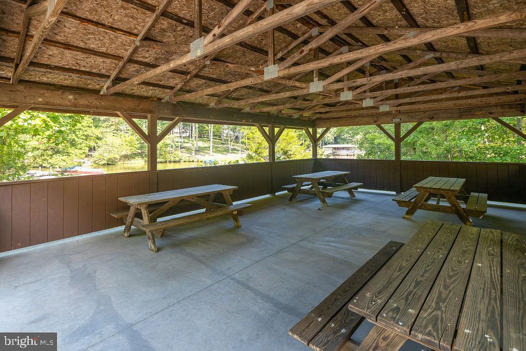 34 Windwood Coves Blvd Property Photo 7