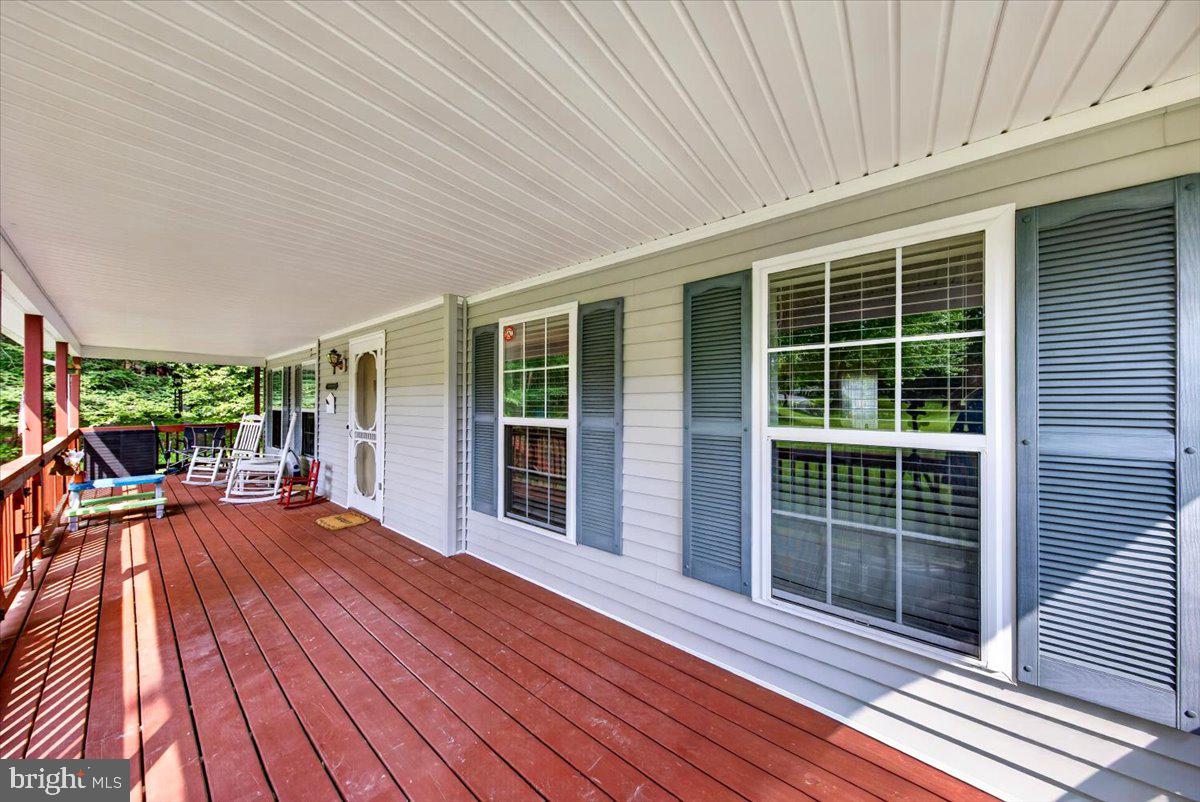 33 Bogey Ln Property Photo 6