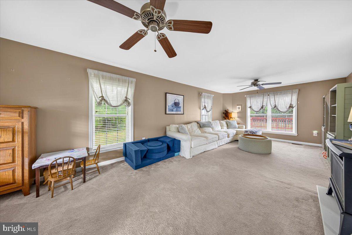33 Bogey Ln Property Photo 12