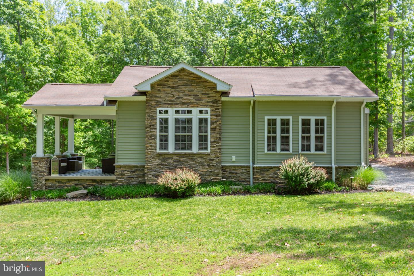 106 Bernie Cir Property Photo 2