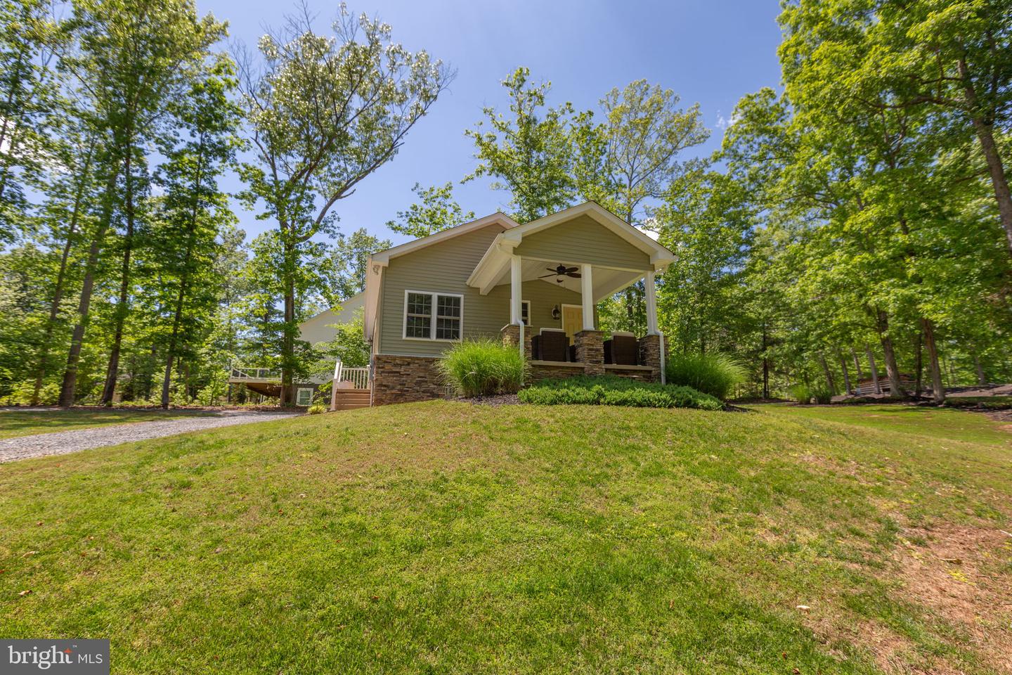 106 Bernie Cir Property Photo 4