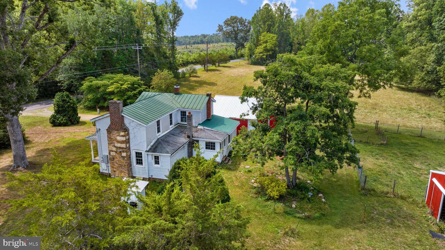 775 Spring Rd Property Photo 8