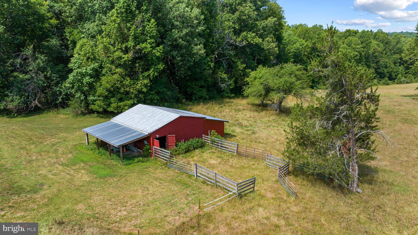 775 Spring Rd Property Photo 29