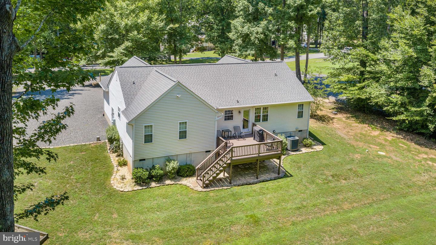 166 Robbie Rd Property Photo 11