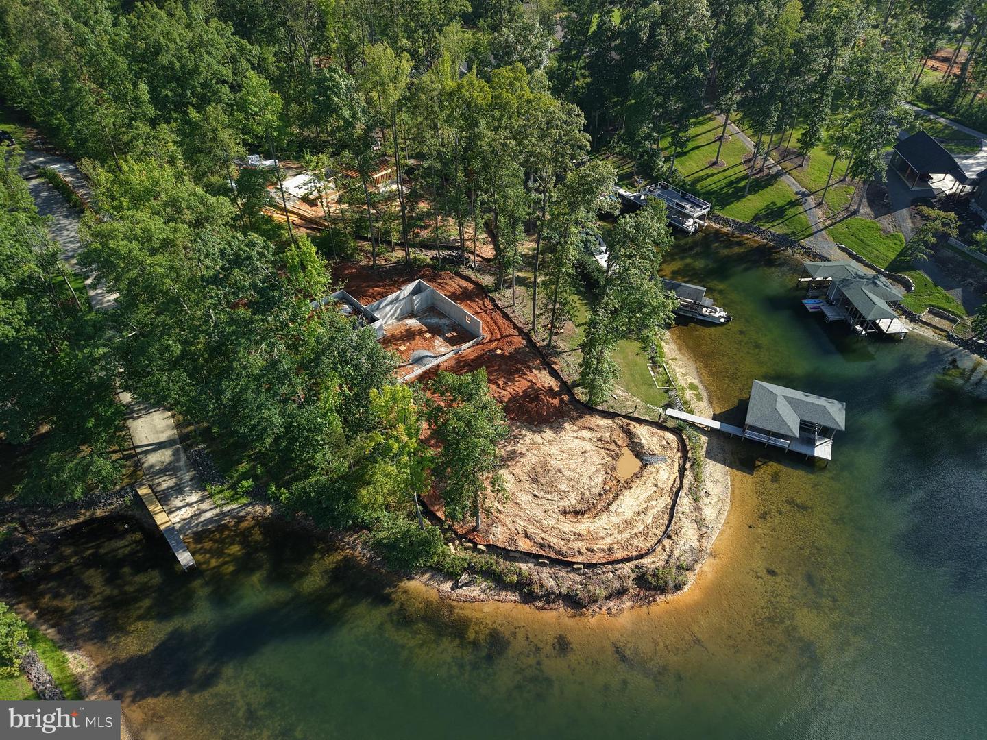 38 Lighthouse Dr Property Photo 6