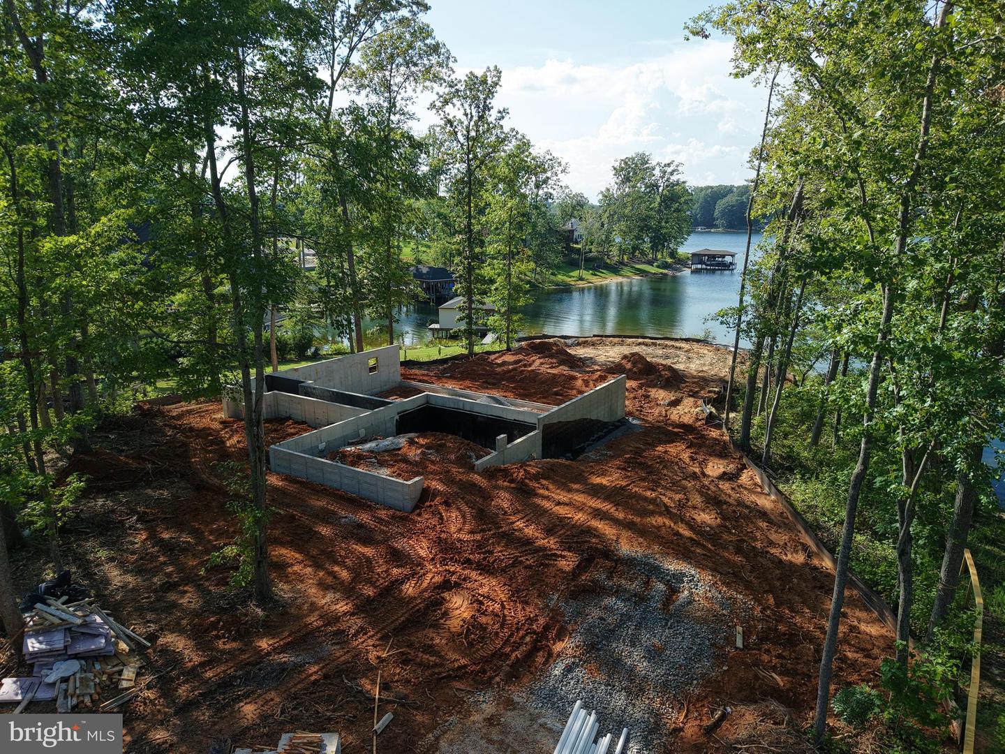 38 Lighthouse Dr Property Photo 9