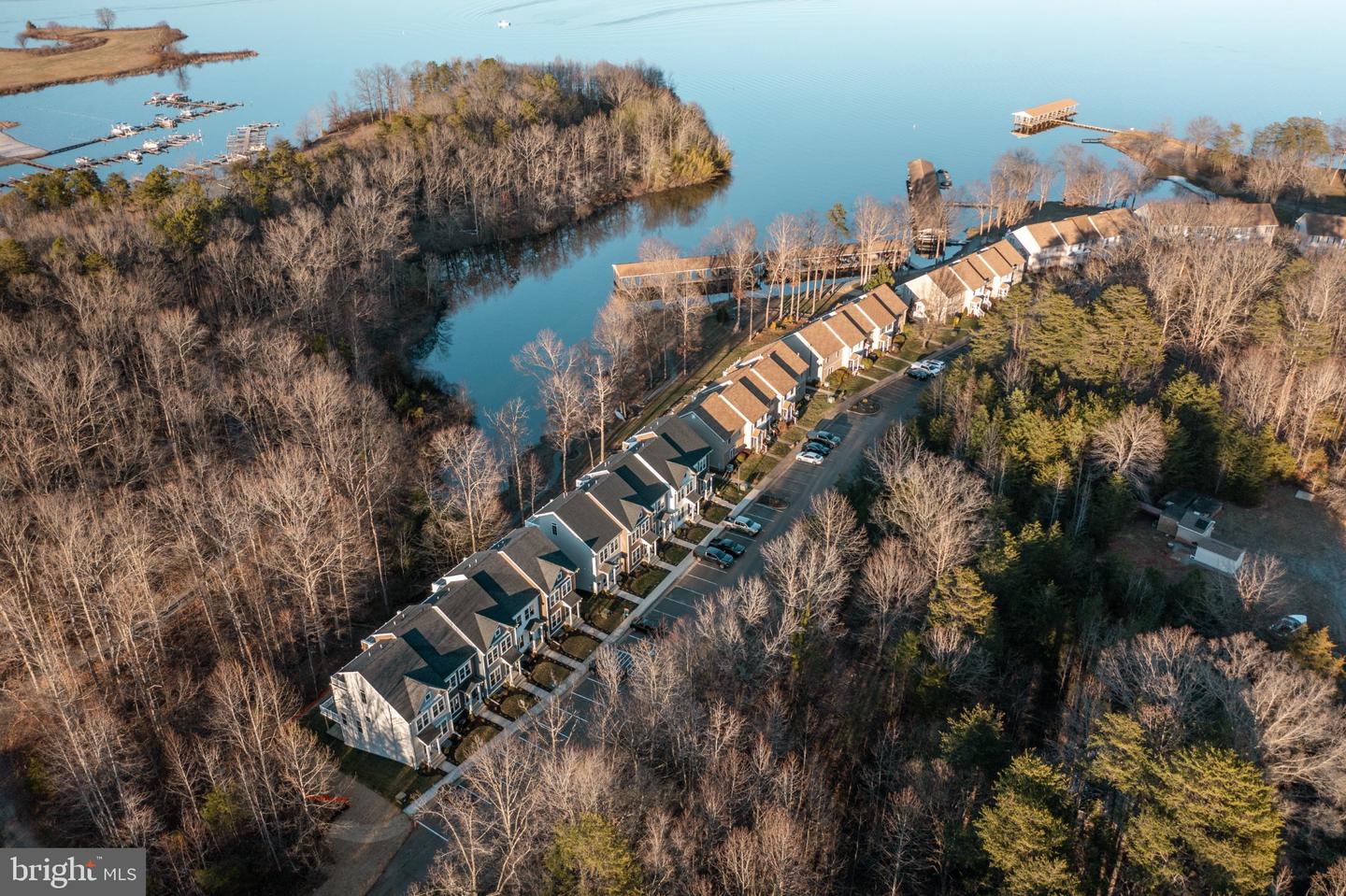 360 Lake Front Dr #j002 Property Photo 6