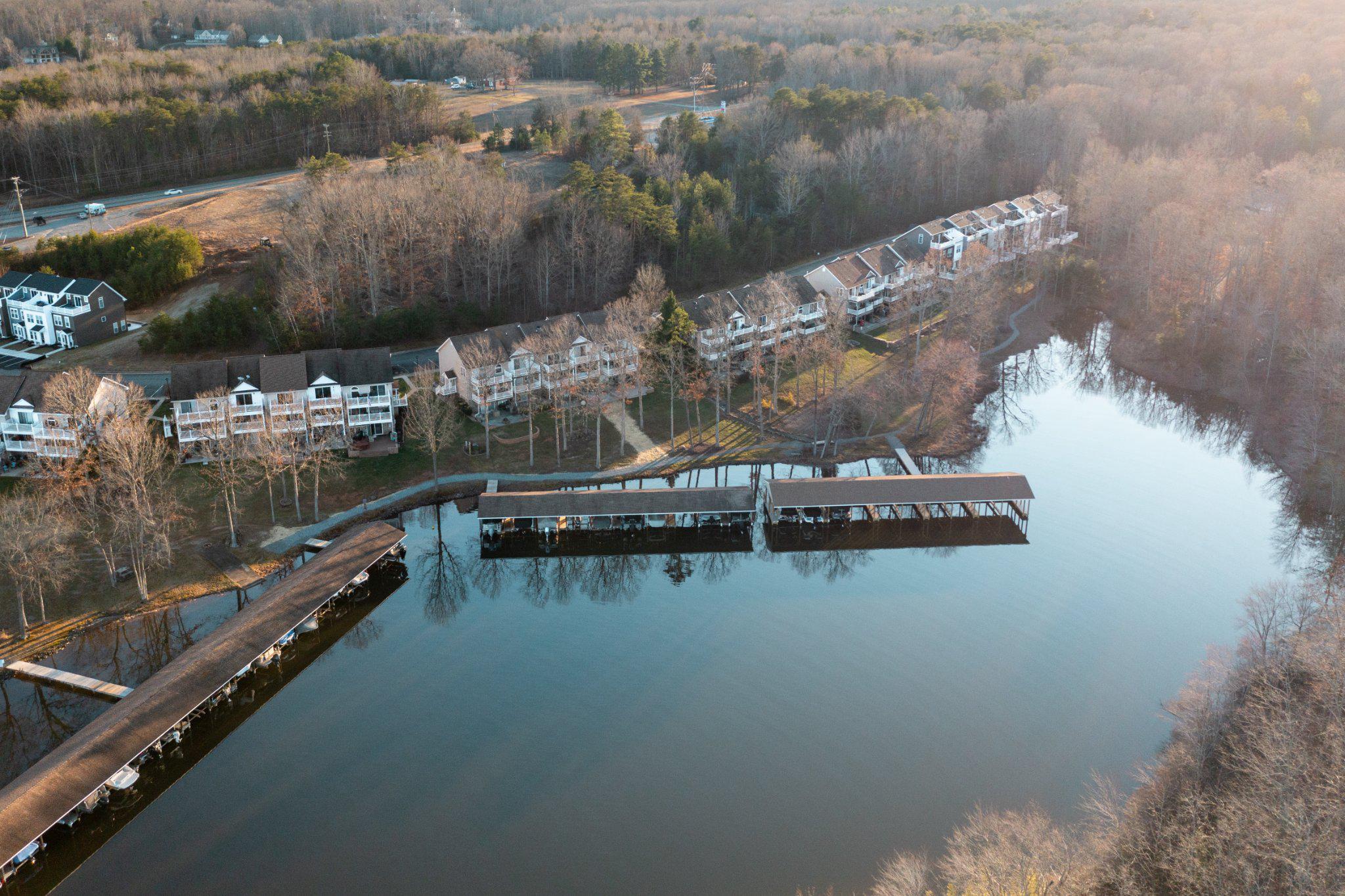 360 Lake Front Dr #j002 Property Photo 8