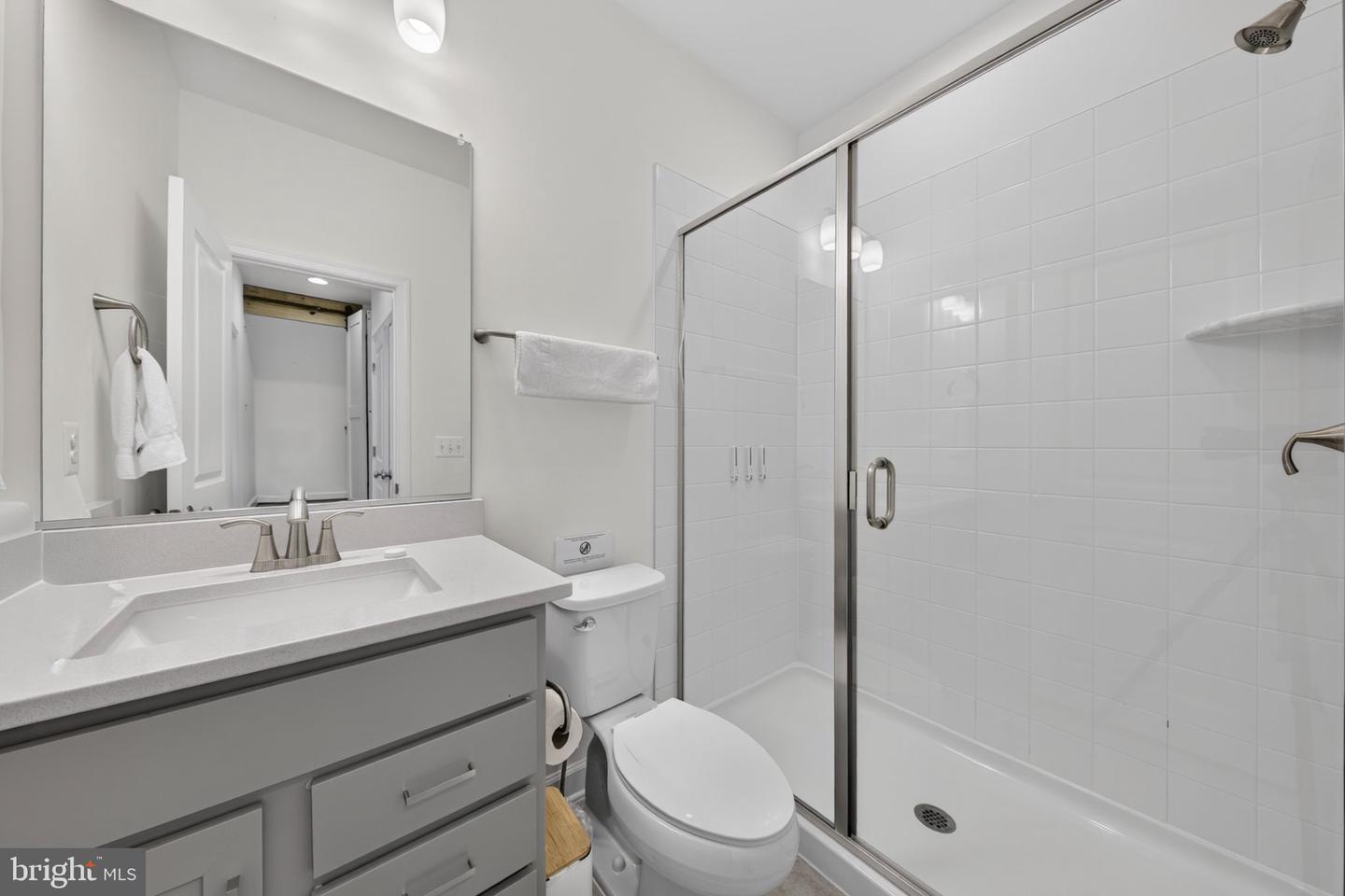 360 Lake Front Dr #j002 Property Photo 50