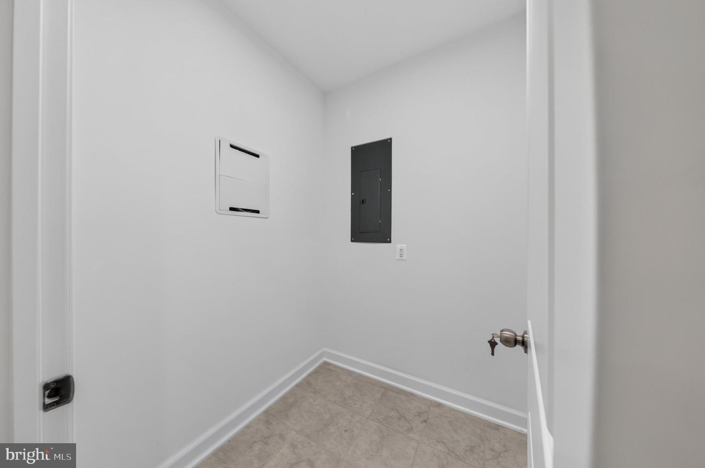 360 Lake Front Dr #j002 Property Photo 70