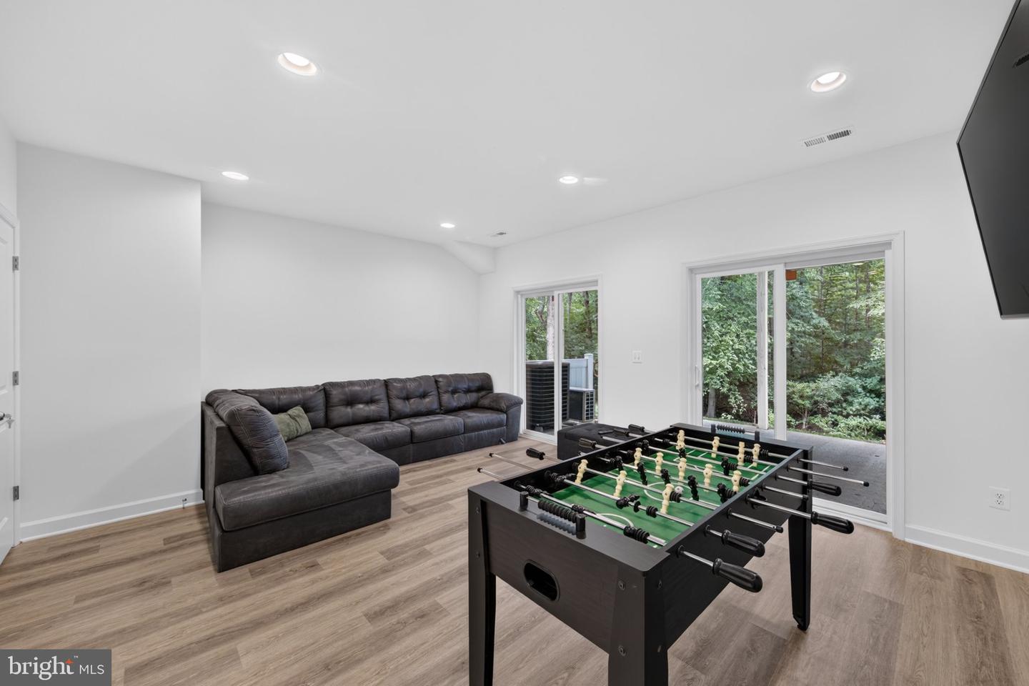 360 Lake Front Dr #j002 Property Photo 75