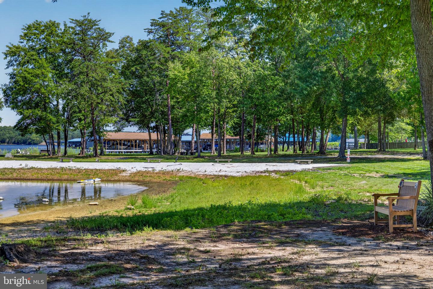 360 Lake Front Dr #j002 Property Photo 97