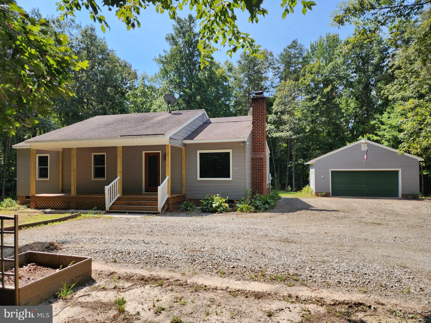 652 Jackson Rd Property Photo 1