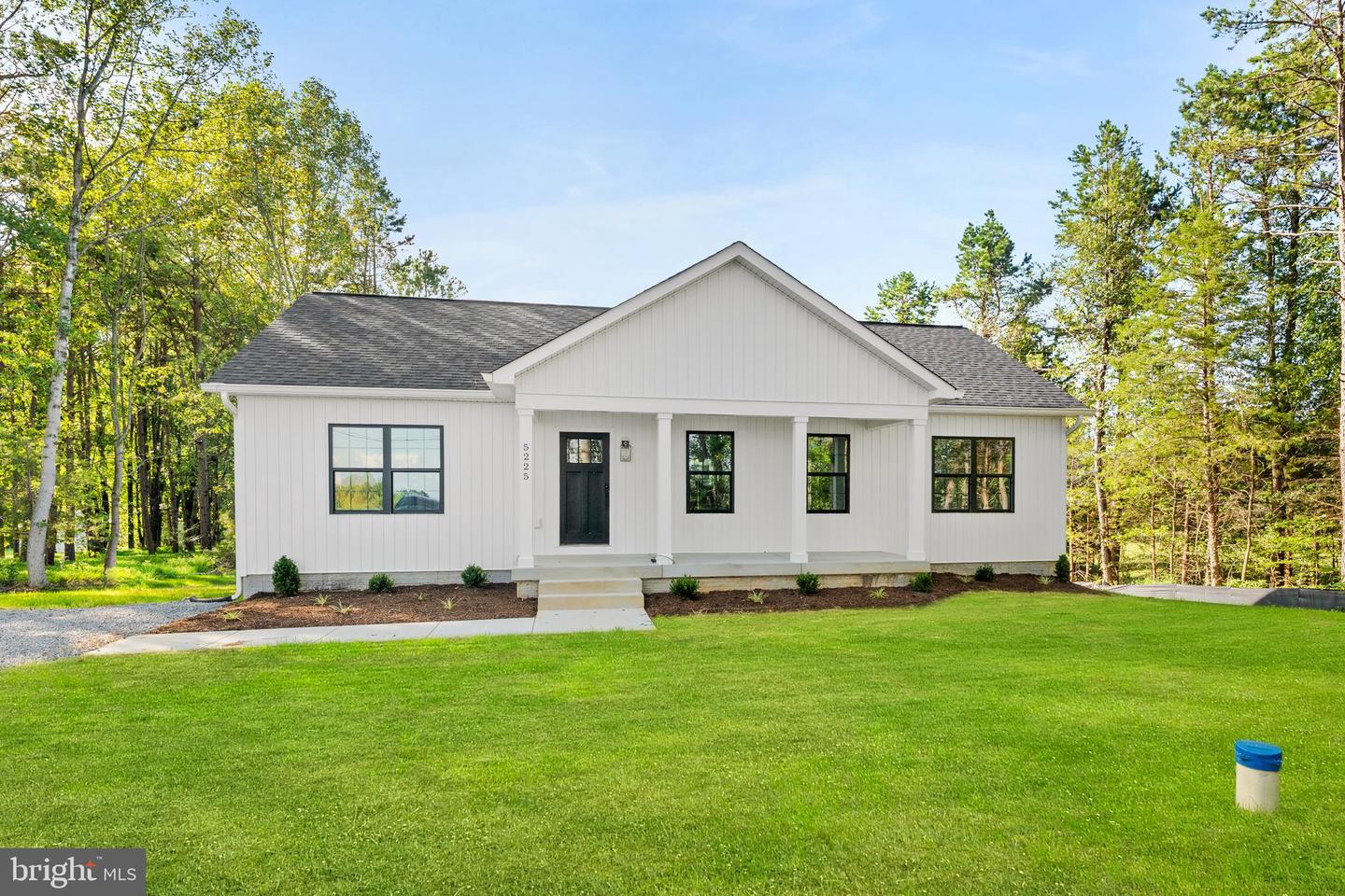 5225 Buckner Rd Property Photo 1