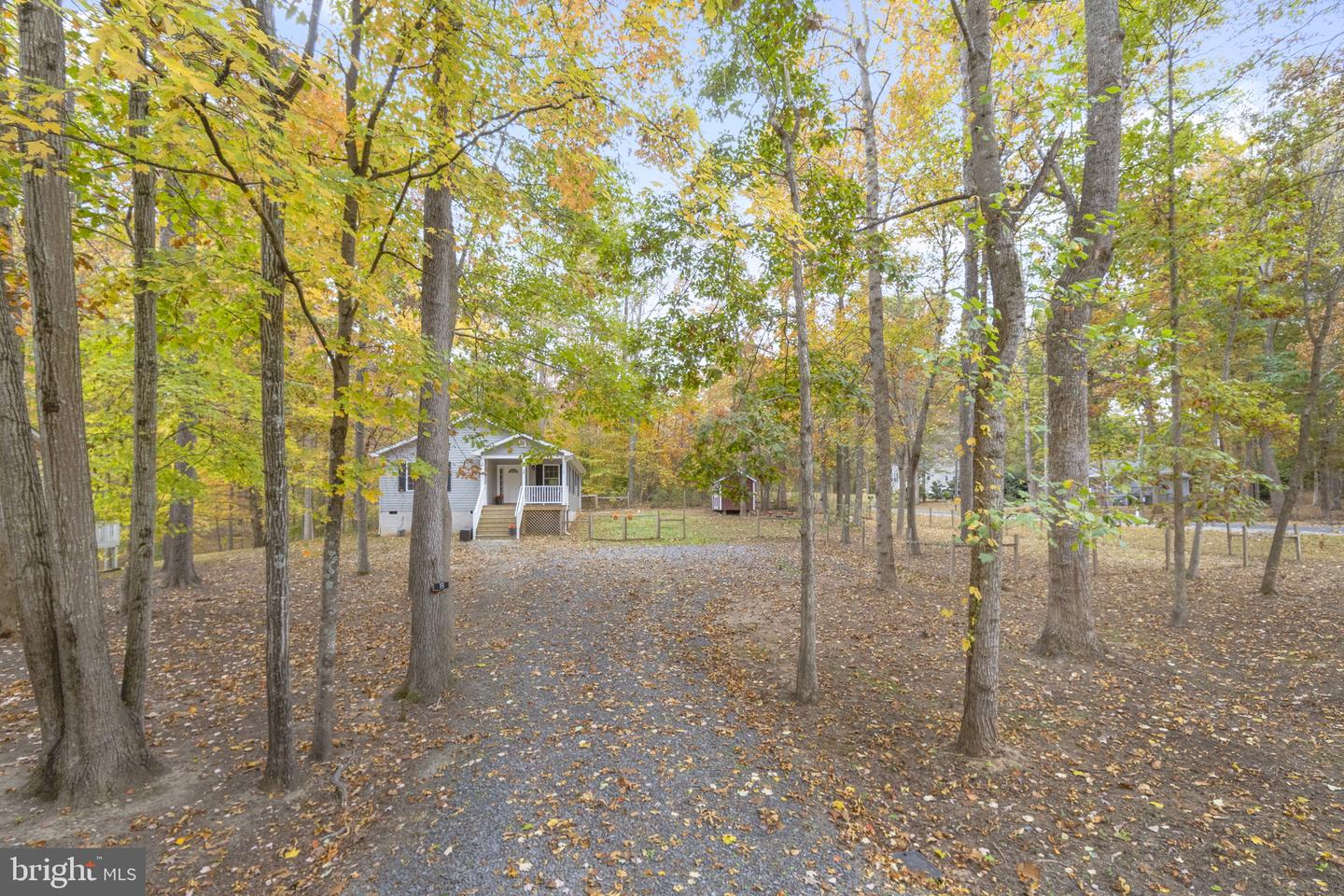 18 Ellis Ln Property Photo 5