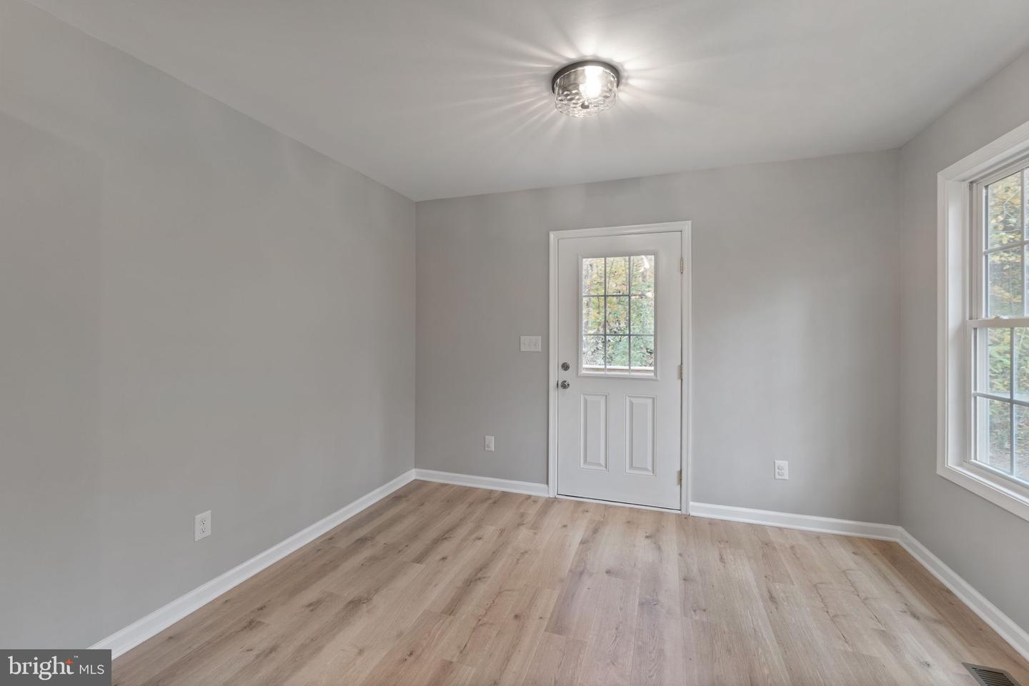 18 Ellis Ln Property Photo 20